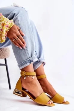 Skórzane Sandały Na Złotym Obcasie Laura Messi 2143 Ciemnożółte