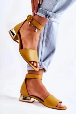 Skórzane Sandały Na Złotym Obcasie Laura Messi 2143 Ciemnożółte