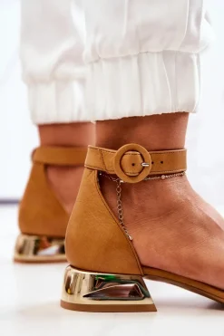 Skórzane Sandały Na Złotym Obcasie Laura Messi 2143 Camel