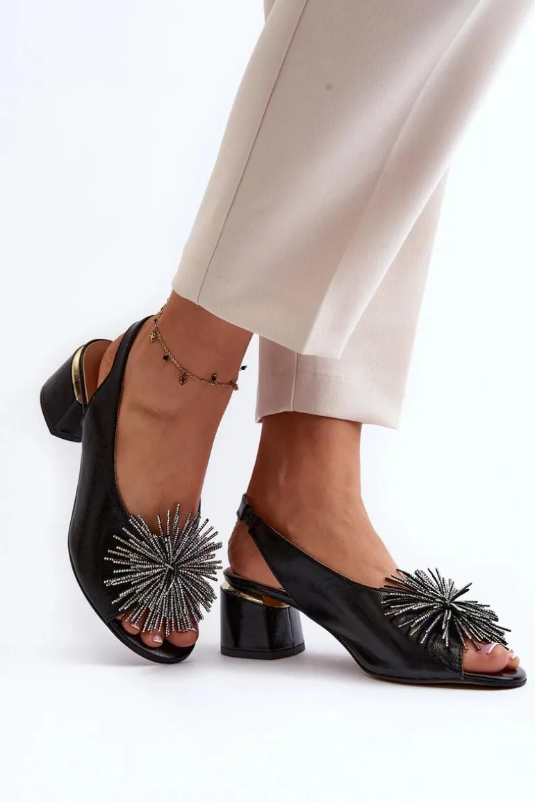 Skórzane Sandały Z Ozdobą Laura Messi 2719 Czarne