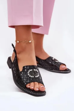 Skórzane Sandały Z Ozdobą Na Płaskim Obcasie S.Barski KV51-096 Czarne