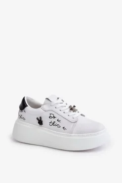 Skórzane Sneakersy Damskie Na Platformie Z Przypinkami I Napisem Vinceza 89102 Białe