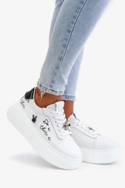 Skórzane Sneakersy Damskie Na Platformie Z Przypinkami I Napisem Vinceza 89102 Białe