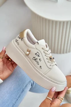 Skórzane Sneakersy Damskie Na Platformie Z Przypinkami I Napisem Vinceza 89102 Beżowe