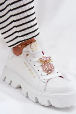 Skórzane Sneakersy Z Ozdobną Broszką Ananas CheBello 4651 Białe