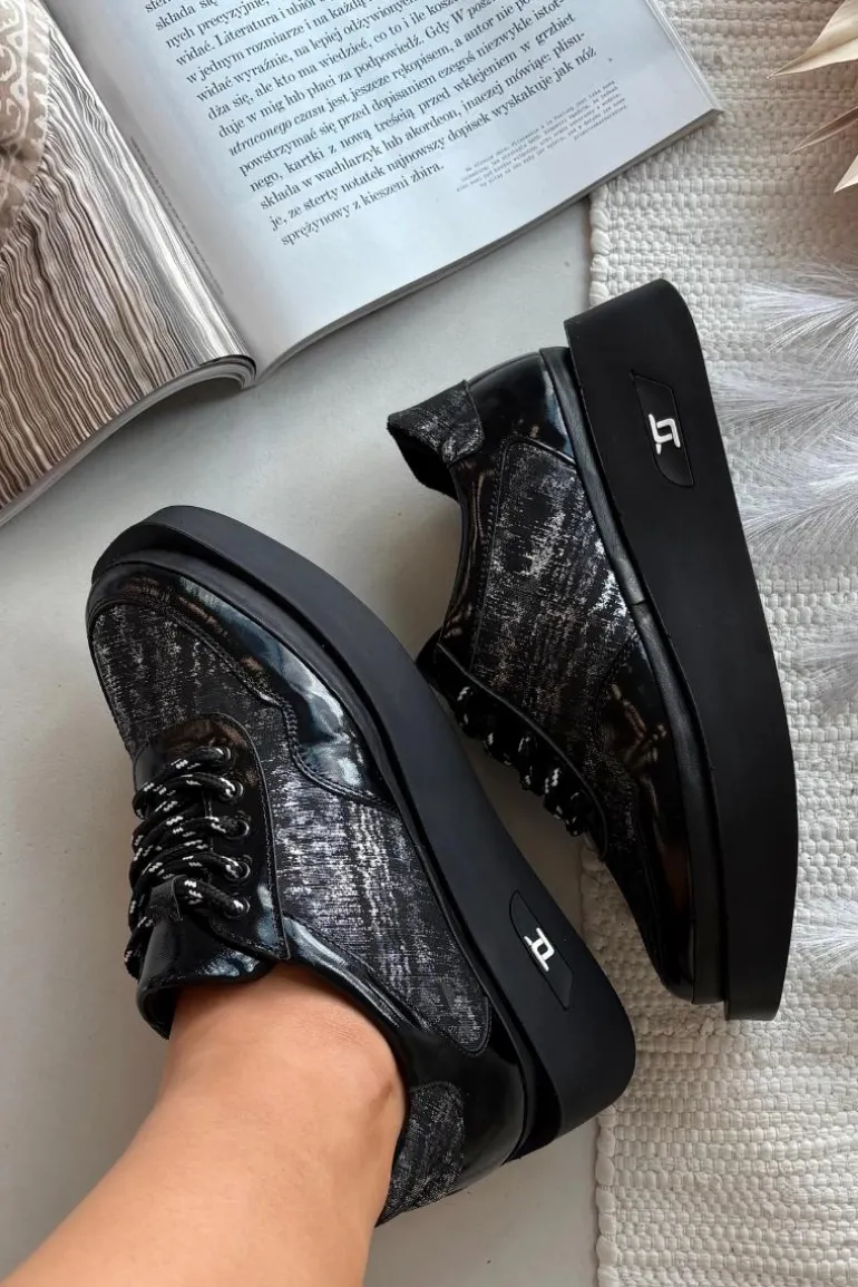 Skórzane Sznurowane Półbuty Damskie Na Platformie Artiker 57C2043 Czarno-Srebrne