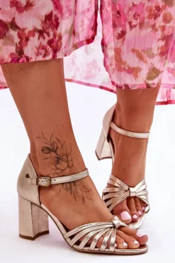 Skórzane Wygodne Sandały Maciejka 06025-25 Złote