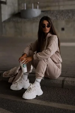 Sneakersy Damskie Na Masywnej Podeszwie Jasnobeżowe Nevela