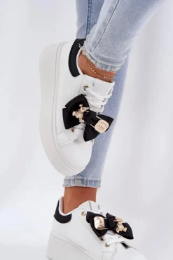 Sneakersy Damskie Z Kokardką I Broszką Z Misiem Biało-Czarne Leathria