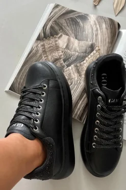 Sneakersy Damskie Z Naturalnej Skóry GOE OO2N4004 Czarne