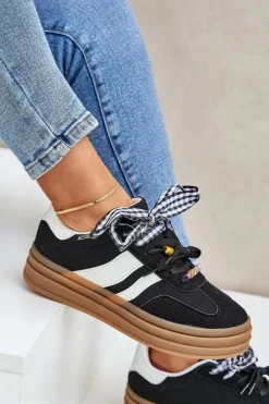 Sneakersy Damskie Z Przypinkami Czarne Jariana