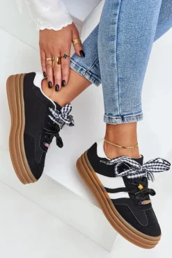 Sneakersy Damskie Z Przypinkami Czarne Jariana