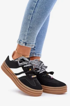 Sneakersy Damskie Z Przypinkami Czarne Jariana