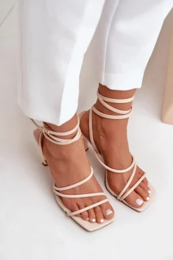 Stylowe Sandały Na Szpilce Z Paskami Beżowe Saredi