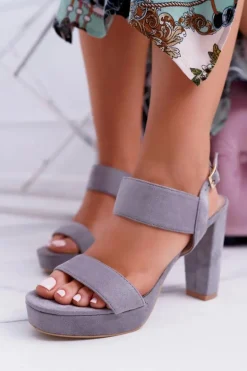 Szare Zamszowe Sandałki Na Słupku Arigo