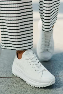 Trampki Damskie Z Haftem Na Platformie Lee Cooper LCW-25-31-3465L Białe