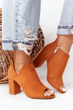 Wiosenne Zamszowe Botki Na Słupku Vinceza 21-17095 Camel