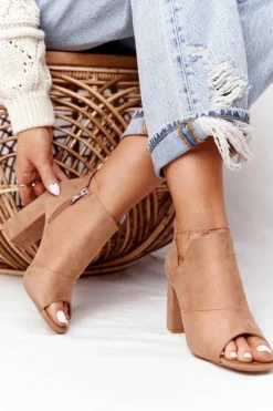 Wiosenne Zamszowe Botki Na Słupku Vinceza 21-17095 Beżowe