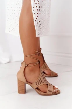 Wiązane Ażurowe Sandały Na Słupku Beżowe Lorette