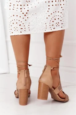 Wiązane Ażurowe Sandały Na Słupku Beżowe Lorette