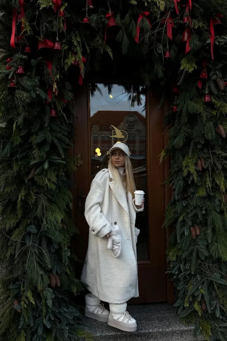 Wiązane Śniegowce Damskie Na Grubej Podeszwie Beżowe Loso