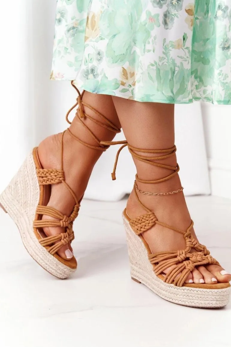 Wiązane Sandały Na Koturnie Z Plecionką Camel Run The World