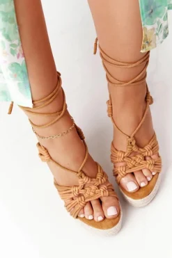Wiązane Sandały Na Koturnie Z Plecionką Camel Run The World