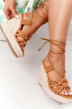 Wiązane Sandały Na Koturnie Z Plecionką Camel Run The World