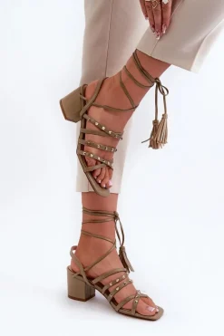 Wiązane Sandały Na Niskim Obcasie Ozdobione Ćwiekami Zielone Chrisele