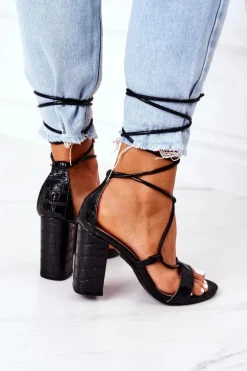 Wiązane Sandały Na Słupku Czarne Catwalk