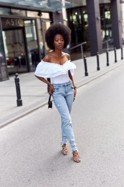 Wiązane Sandały Na Szpilce Z Kwadratowym Noskiem Złote Runway