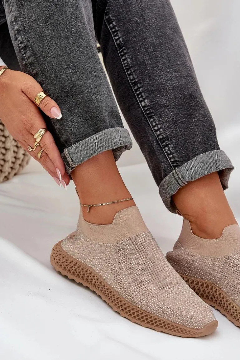 Wsuwane Buty Sportowe Damskie Ze Zdobieniem D&A TW121 Beżowe