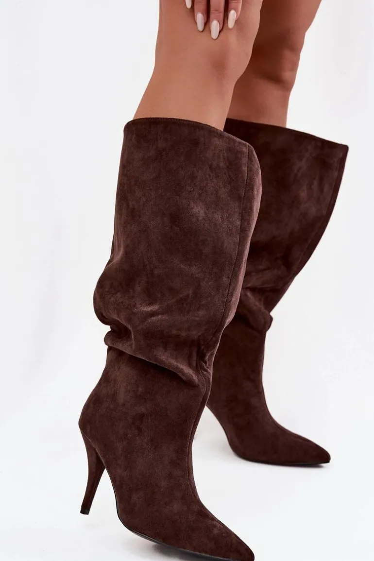 Wsuwane Kozaki Damskie Na Szpilce Z Eko Zamszu Czekoladowe Noretta