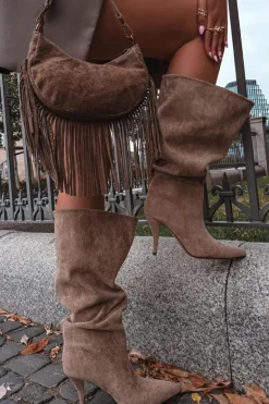 Wsuwane Kozaki Damskie Na Szpilce Z Eko Zamszu Beżowe Noretta