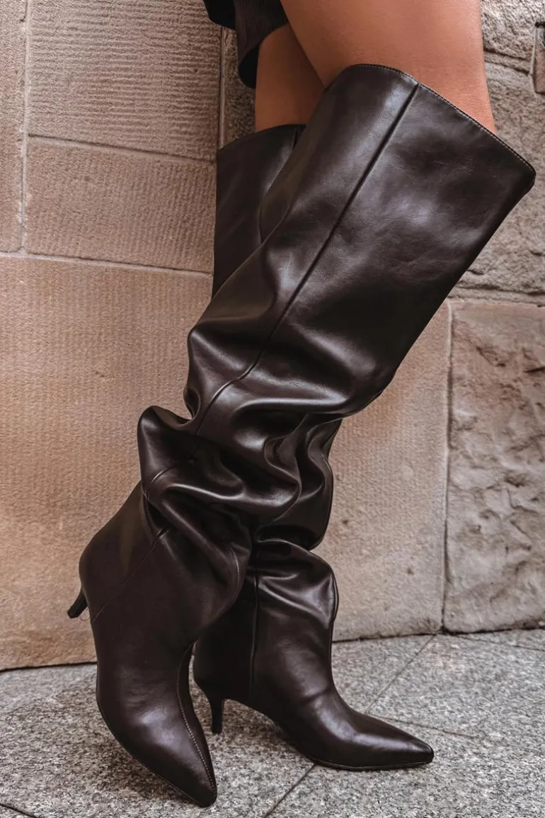 Wsuwane Kozaki Damskie Na Szpilce Czekoladowe Ysolienne