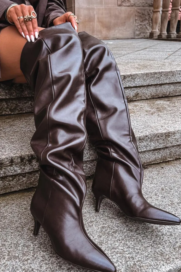 Wsuwane Kozaki Damskie Na Szpilce Czekoladowe Ysolienne