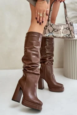 Wsuwane Kozaki Na Słupku I Platformie Z Marszczeniem Ocieplane Brązowe Beridra