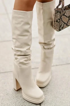 Wsuwane Kozaki Na Słupku I Platformie Z Marszczeniem Ocieplane Jasnobeżowe Beridra