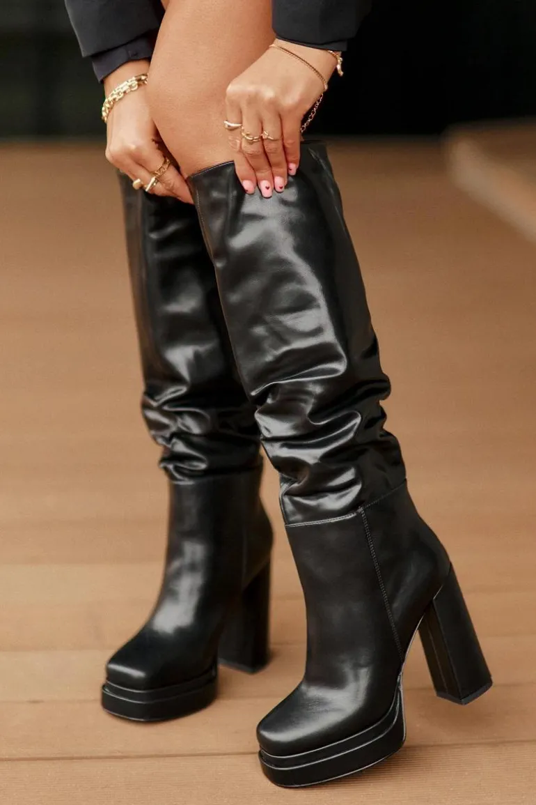 Wsuwane Kozaki Na Słupku I Platformie Z Marszczeniem Ocieplane Czarne Beridra