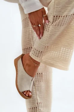 Wygodne Klapki Damskie Na Koturnie Inblu NG000002 Beżowe