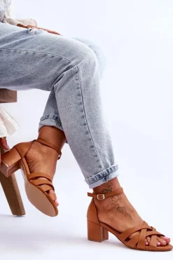 Wygodne Sandały Na Niskim Obcasie Camel Camelia