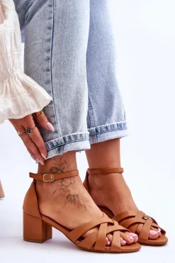 Wygodne Sandały Na Niskim Obcasie Camel Camelia