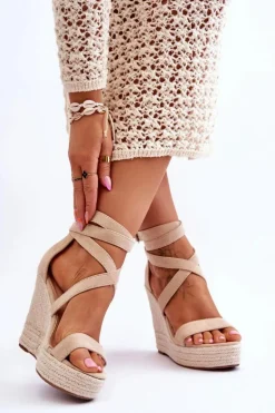 Wygodne Sandały Na Wysokim Koturnie Beżowe Lemira