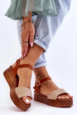 Wygodne Skórzane Sandały Na Koturnie Beżowo-Brązowe Tifena