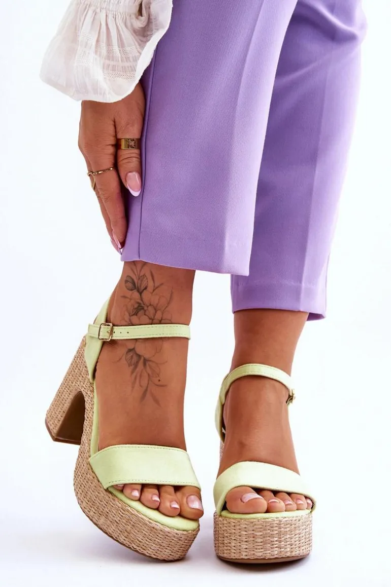 Wygodne Zamszowe Sandały Na Masywnym Słupku Jasnozielone Elishia