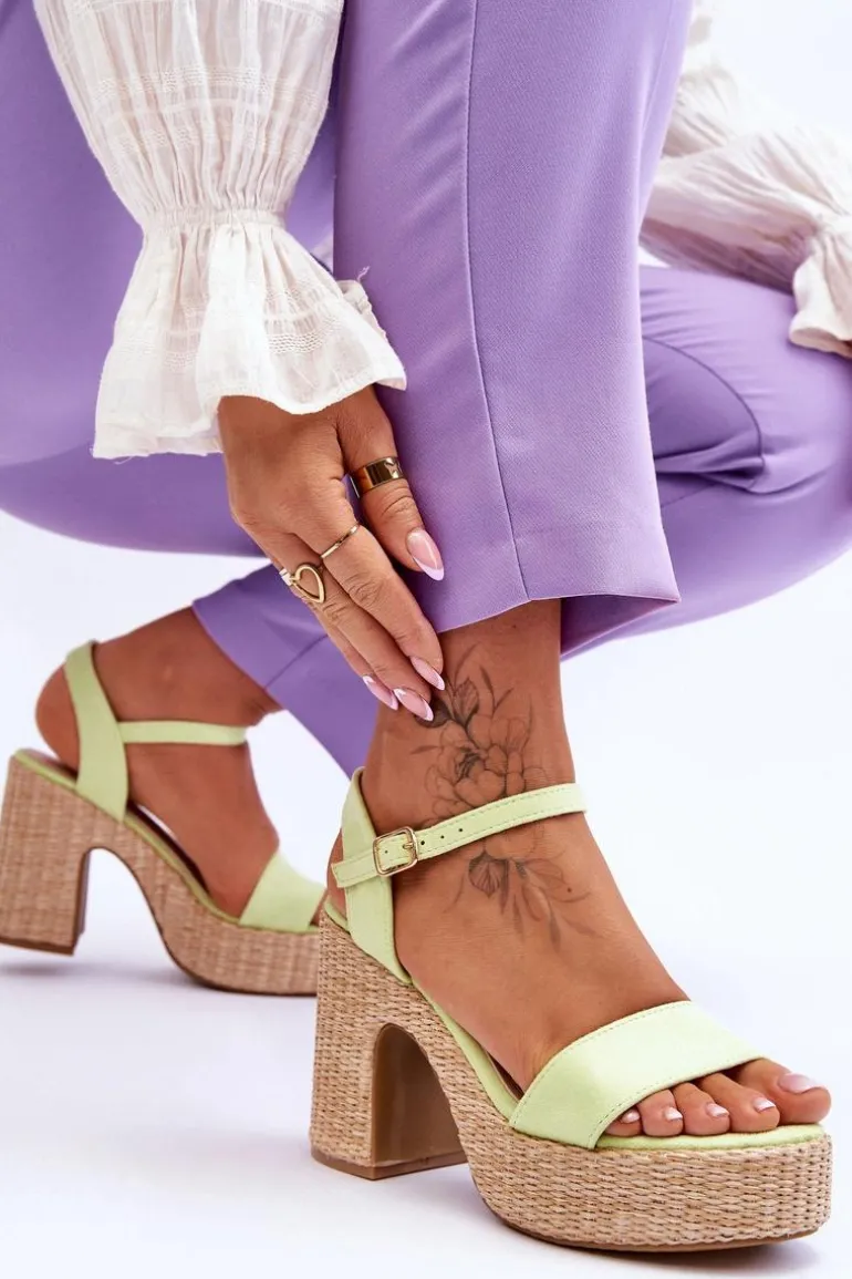 Wygodne Zamszowe Sandały Na Masywnym Słupku Jasnozielone Elishia