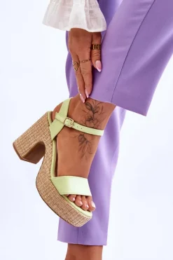 Wygodne Zamszowe Sandały Na Masywnym Słupku Jasnozielone Elishia