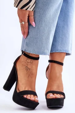 Wygodne Zamszowe Sandały Na Wysokim Słupku Czarne Essence