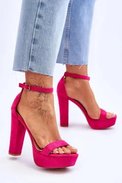 Wygodne Zamszowe Sandały Na Wysokim Słupku Fuksja Essence
