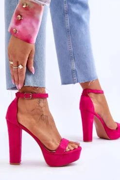 Wygodne Zamszowe Sandały Na Wysokim Słupku Fuksja Essence